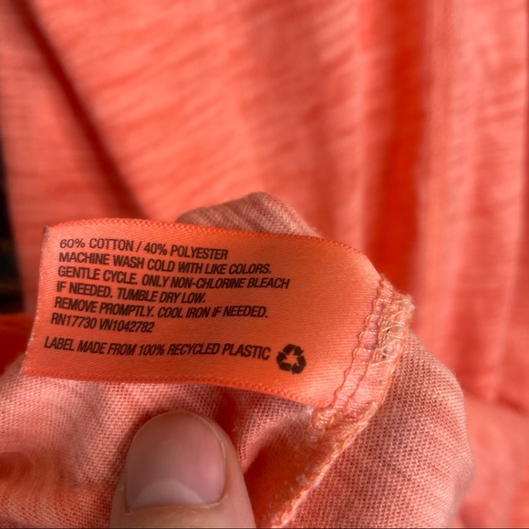 🦋5/20$🦋 Mossimo tangerine orange tank top - Picture 9 of 9